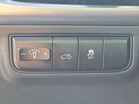 Used 2025 Hyundai Santa Cruz SEL AWD/4WD image 17
