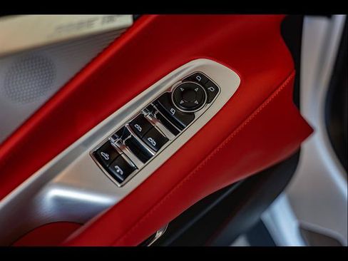 Used 2021 Chevrolet Corvette Stingray Premium Conv w/ Z51 Performance Package RWD image 22