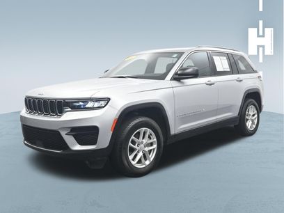 Used 2025 Jeep Grand Cherokee Laredo X