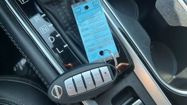 Used 2025 Nissan Altima 2.5 SL FWD image 30