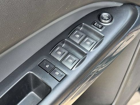 Used 2015 Chevrolet Colorado Z71 AWD/4WD image 28