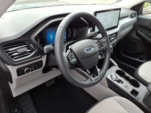 Used 2024 Ford Escape Active w/ Tech Pack #1 AWD/4WD image 17