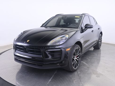 Used 2023 Porsche Macan S AWD/4WD image 1