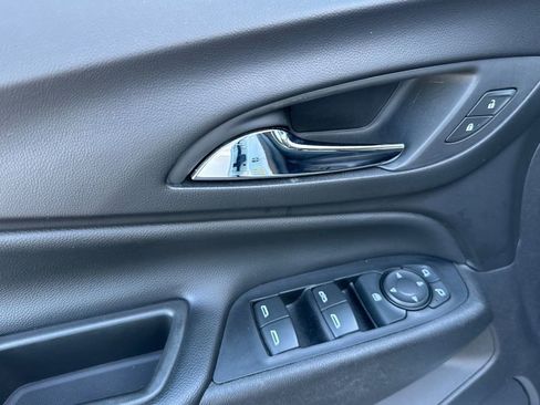 Used 2019 Chevrolet Equinox LT image 14