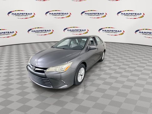 Used 2016 Toyota Camry LE FWD image 4