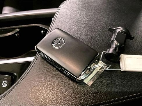 Certified 2023 Volvo XC90 B5 Core w/ Protection Package Premier image 12