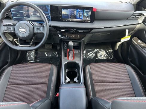 New 2026 Nissan Kicks SR FWD image 18
