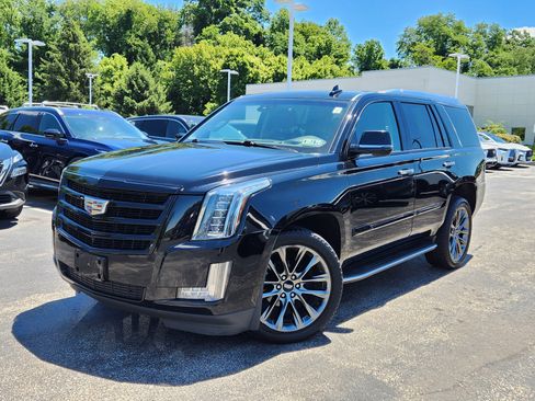 Used 2020 Cadillac Escalade Luxury w/ Escalade Sport Edition AWD/4WD image 1