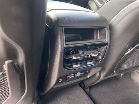 Used 2023 Jeep Grand Cherokee Limited AWD/4WD image 22