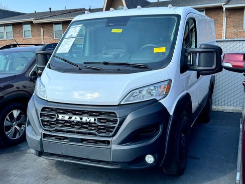 Used 2023 RAM ProMaster 1500 w/ Driver Convenience Group image 6