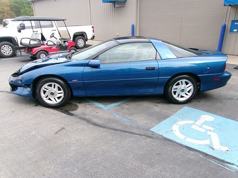 Used 1996 Chevrolet Camaro RS image 4