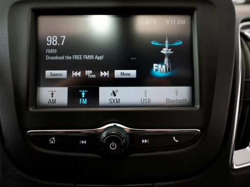 Used 2018 Chevrolet Malibu LT image 36