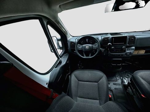 Used 2024 RAM ProMaster 2500 w/ Convenience Group FWD image 19