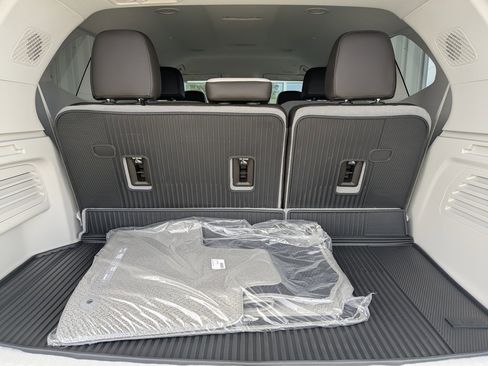 New 2026 GMC Acadia Denali w/ Super Cruise Package image 16