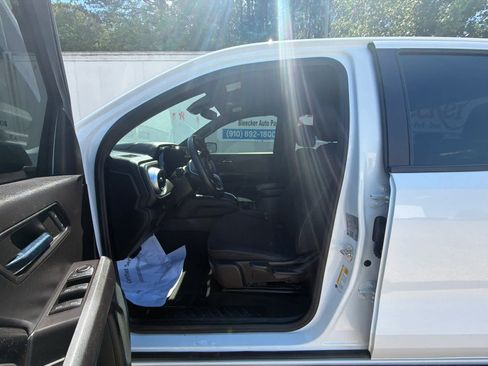 Used 2023 Chevrolet Colorado LT RWD image 19