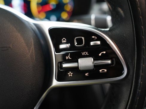 Used 2020 Mercedes-Benz C 300 Sedan image 17