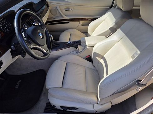 Used 2008 BMW 335i Convertible image 9