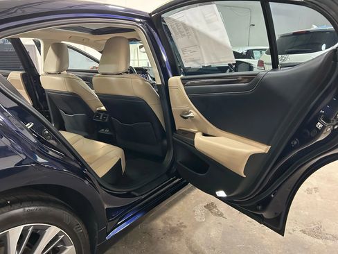 Used 2019 Lexus ES 350 w/ Accessory Package 2 image 48