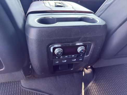 Used 2023 GMC Yukon XL Denali Ultimate AWD/4WD image 12