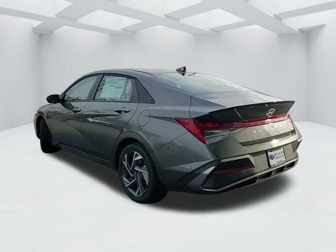 New 2025 Hyundai Elantra SEL image 7