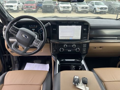 Used 2024 Ford F250 Lariat w/ Chrome Package image 25