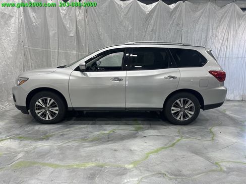 Used 2020 Nissan Pathfinder S AWD/4WD image 13