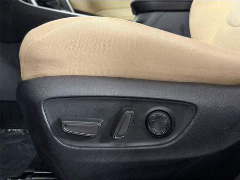 Certified 2022 Toyota RAV4 XLE image 26