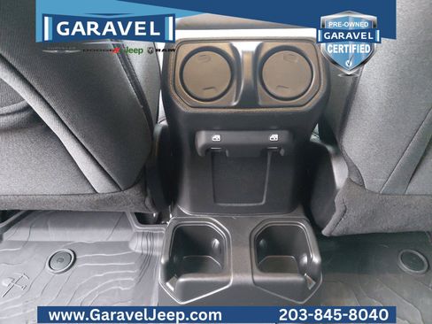 Used 2025 Jeep Wrangler Sport S image 18