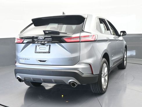 Used 2022 Ford Edge Titanium image 5