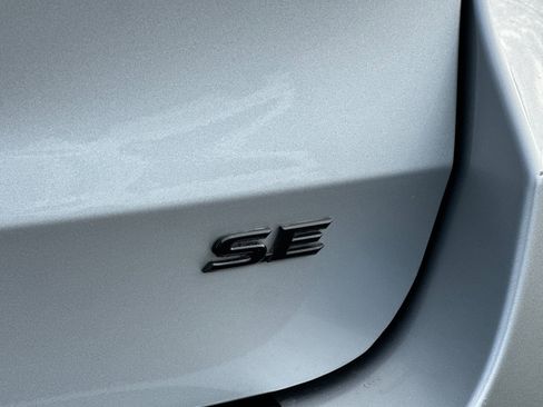 Certified 2020 Toyota Sienna SE w/ SE Preferred Package FWD image 29