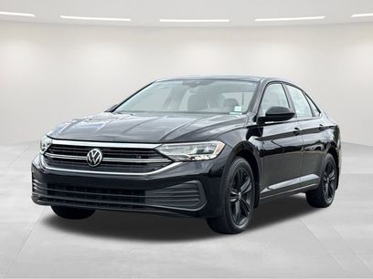 Used 2024 Volkswagen Jetta SE w/ Panoramic Sunroof Package