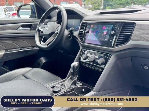 Used 2022 Volkswagen Atlas Cross Sport SE AWD/4WD image 15