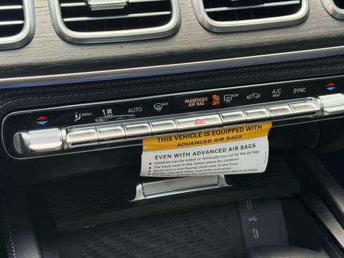 New 2026 Mercedes-Benz GLS 580 4MATIC image 21