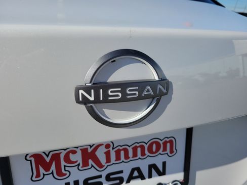 Used 2025 Nissan Sentra SV image 11