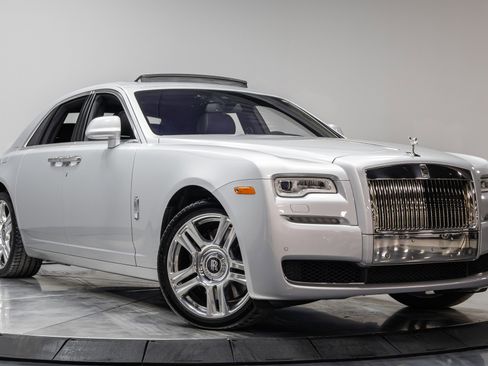 Used 2015 Rolls-Royce Ghost image 53