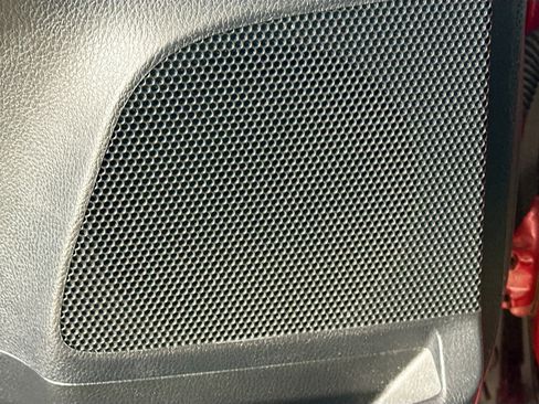 Used 2013 Toyota RAV4 XLE image 23