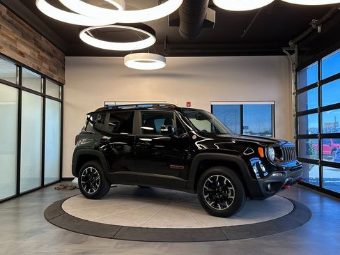 Used 2023 Jeep Renegade Trailhawk w/ Trailhawk Elite Group image 1