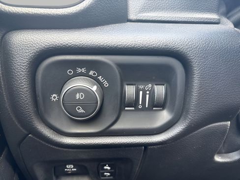 Used 2019 RAM 1500 Big Horn AWD/4WD image 22