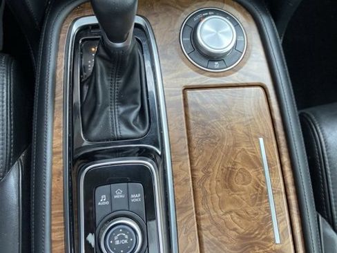 Used 2023 Nissan Armada SL w/ Captain's Chairs Package image 25