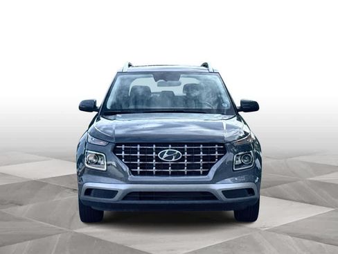 Used 2025 Hyundai Venue SEL FWD image 3