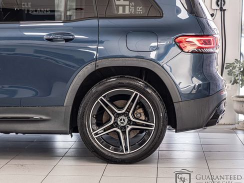 Used 2021 Mercedes-Benz GLB 250 4MATIC image 8