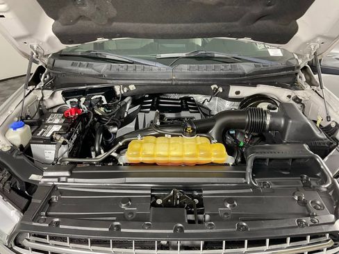 Used 2018 Ford F150 XLT w/ Equipment Group 301A Mid RWD image 4