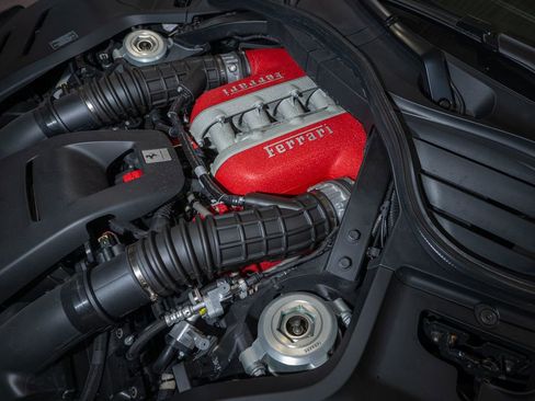 Certified 2025 Ferrari Purosangue AWD/4WD image 30