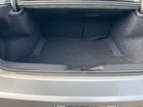 Used 2019 Dodge Charger SXT image 33