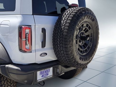 New 2026 Ford Bronco Badlands AWD/4WD image 4