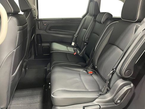 New 2026 Honda Odyssey Touring image 22