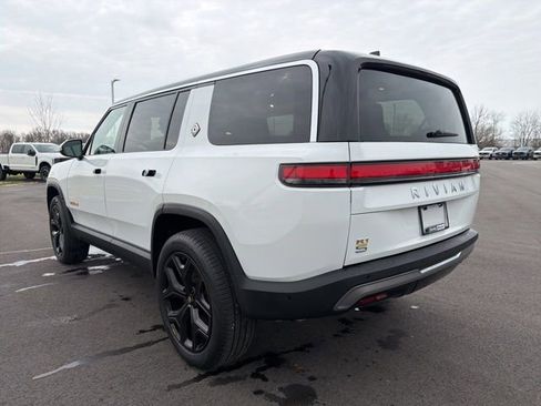 Used 2024 Rivian R1S Adventure image 22