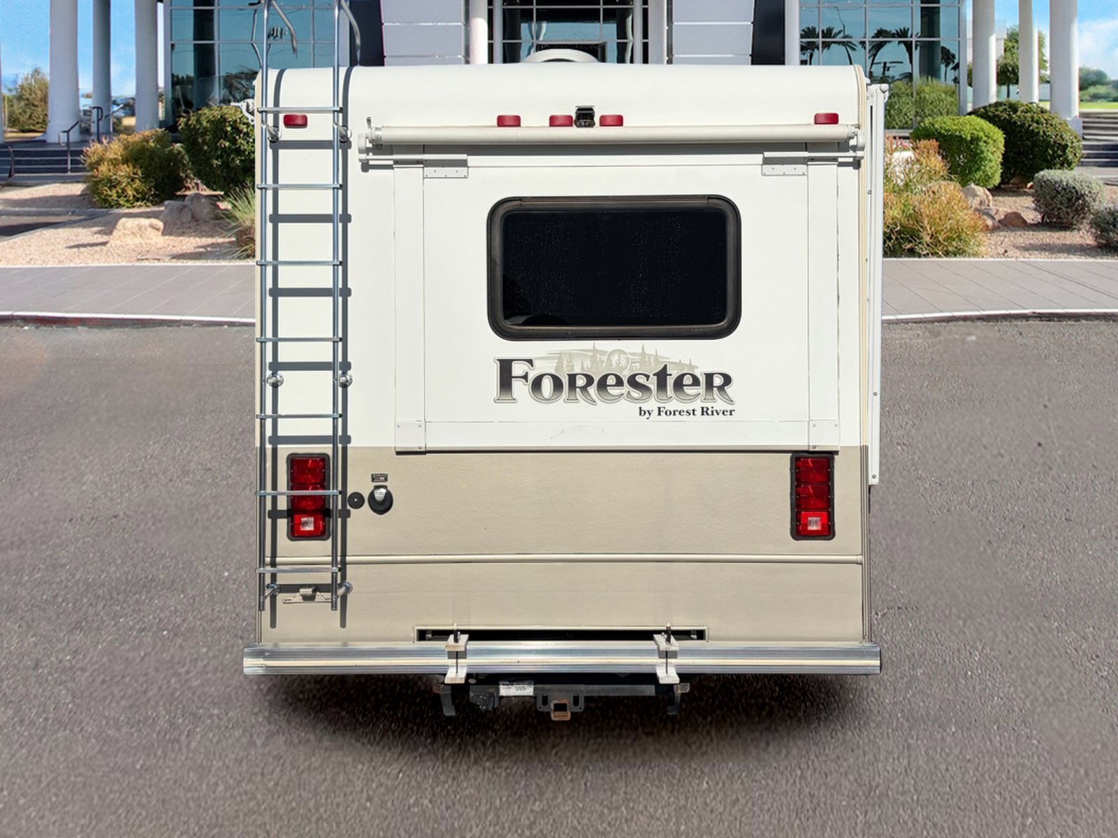 Used 2014 Ford E-450 and Econoline 450 Super Duty w/ Motorhome Prep Package RWD image 5