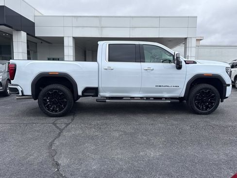 New 2026 GMC Sierra 2500 Denali w/ Denali Reserve Package AWD/4WD image 2