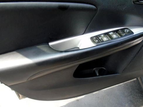 Used 2017 Dodge Journey SE w/ Flexible Seating Group image 22